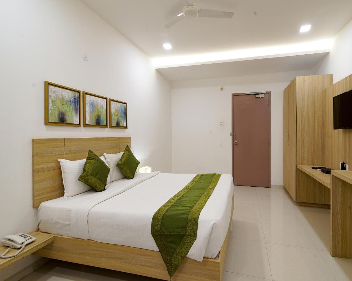 The Perch Hotel Visakhapatnam Bagian luar foto