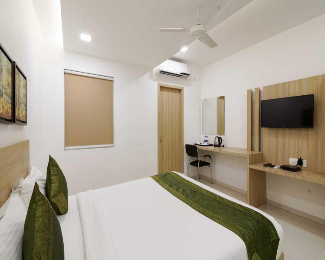 The Perch Hotel Visakhapatnam Bagian luar foto